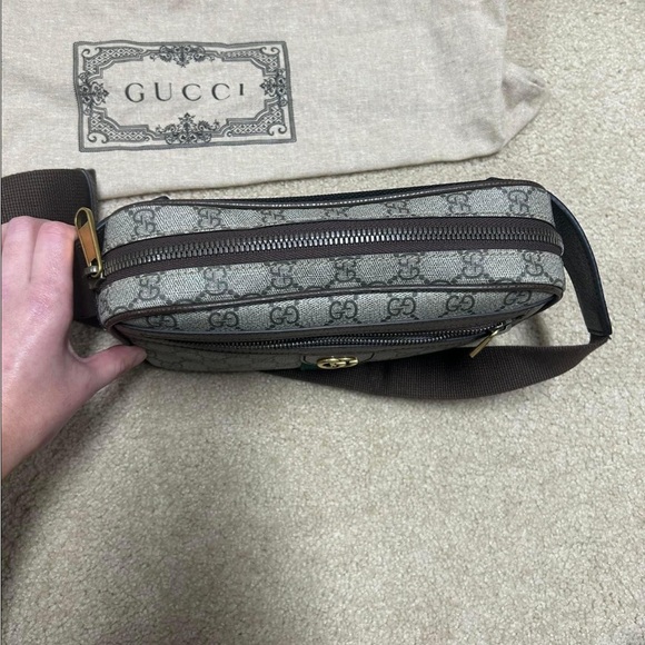 Authentic, like new Gucci belt bag - Picture 5 of 10